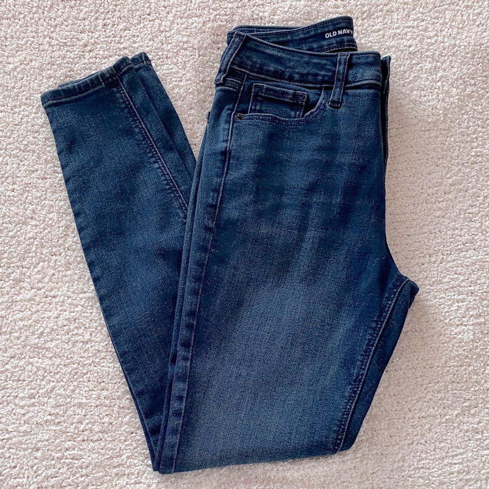 Old Navy High Rise Rock Star Super Skinny Jeans